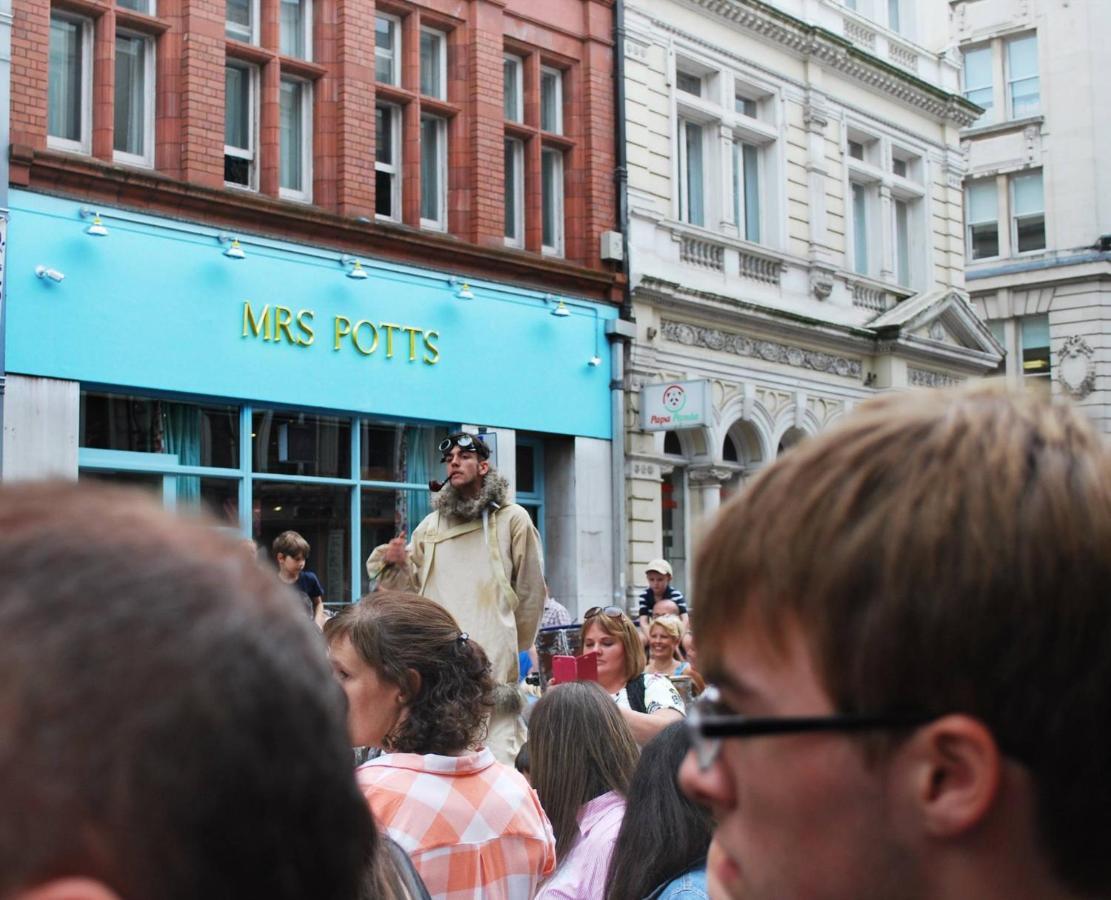 Mrs Potts Hostel Кардиф Екстериор снимка