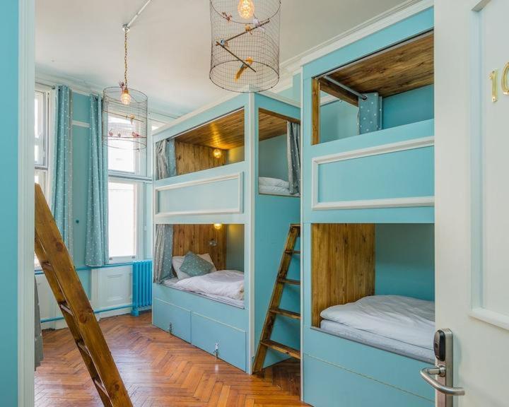 Mrs Potts Hostel Кардиф Екстериор снимка