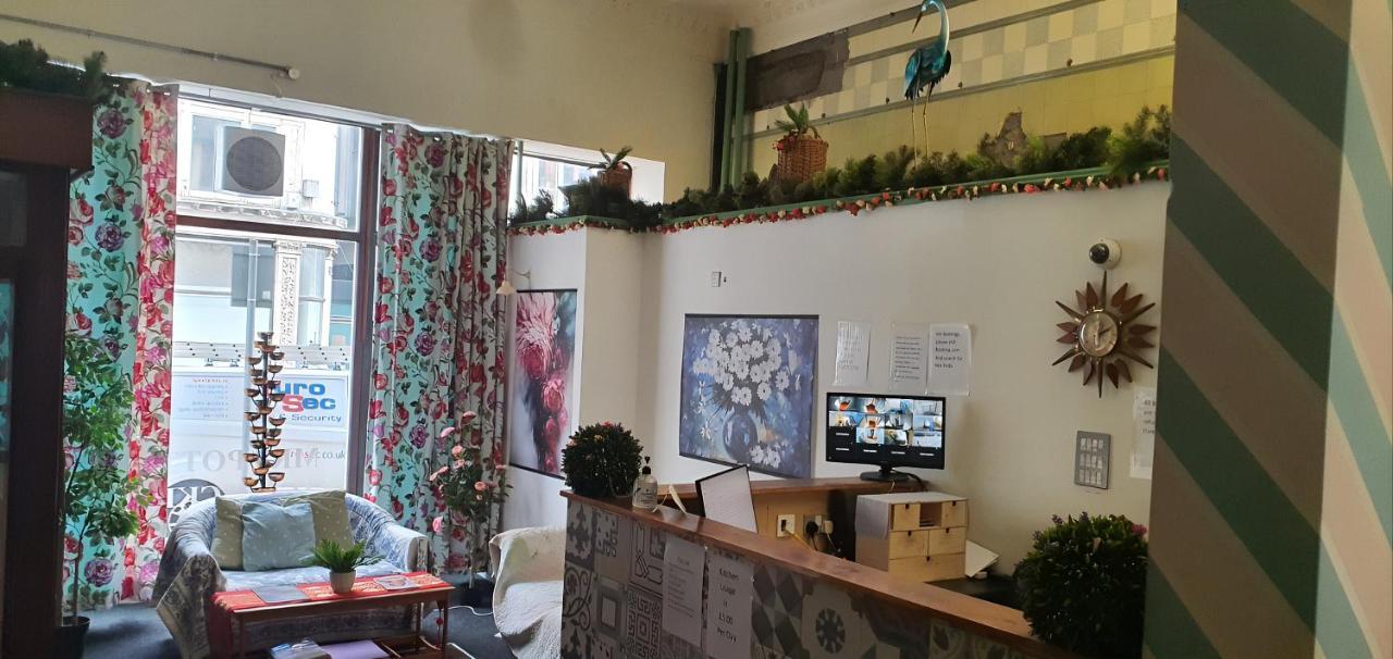 Mrs Potts Hostel Кардиф Екстериор снимка